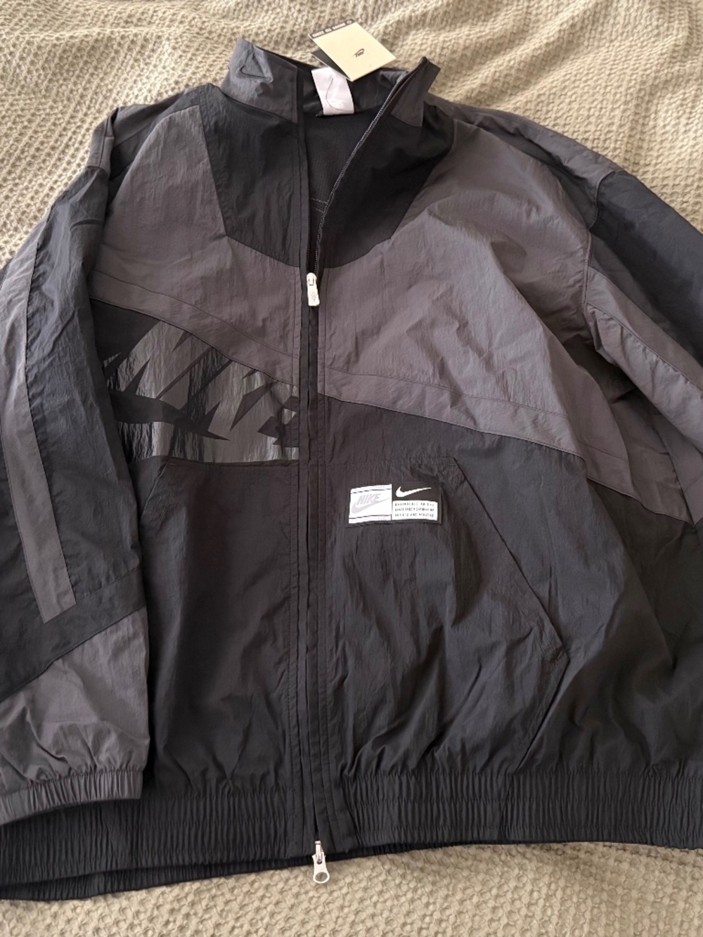 Nike Windrunner Jacket Womens L Tall Black Full Zip Lightweight NWT